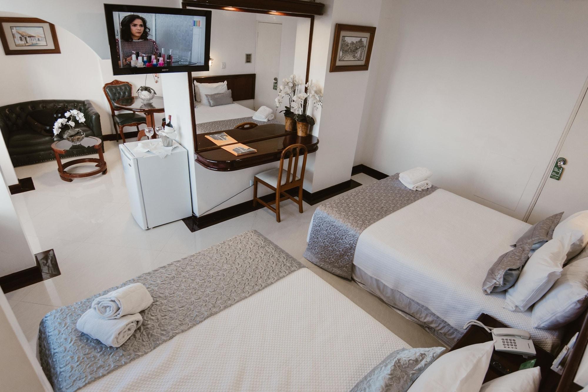Hotel Arenal Santa Cruz de La Sierra Dış mekan fotoğraf