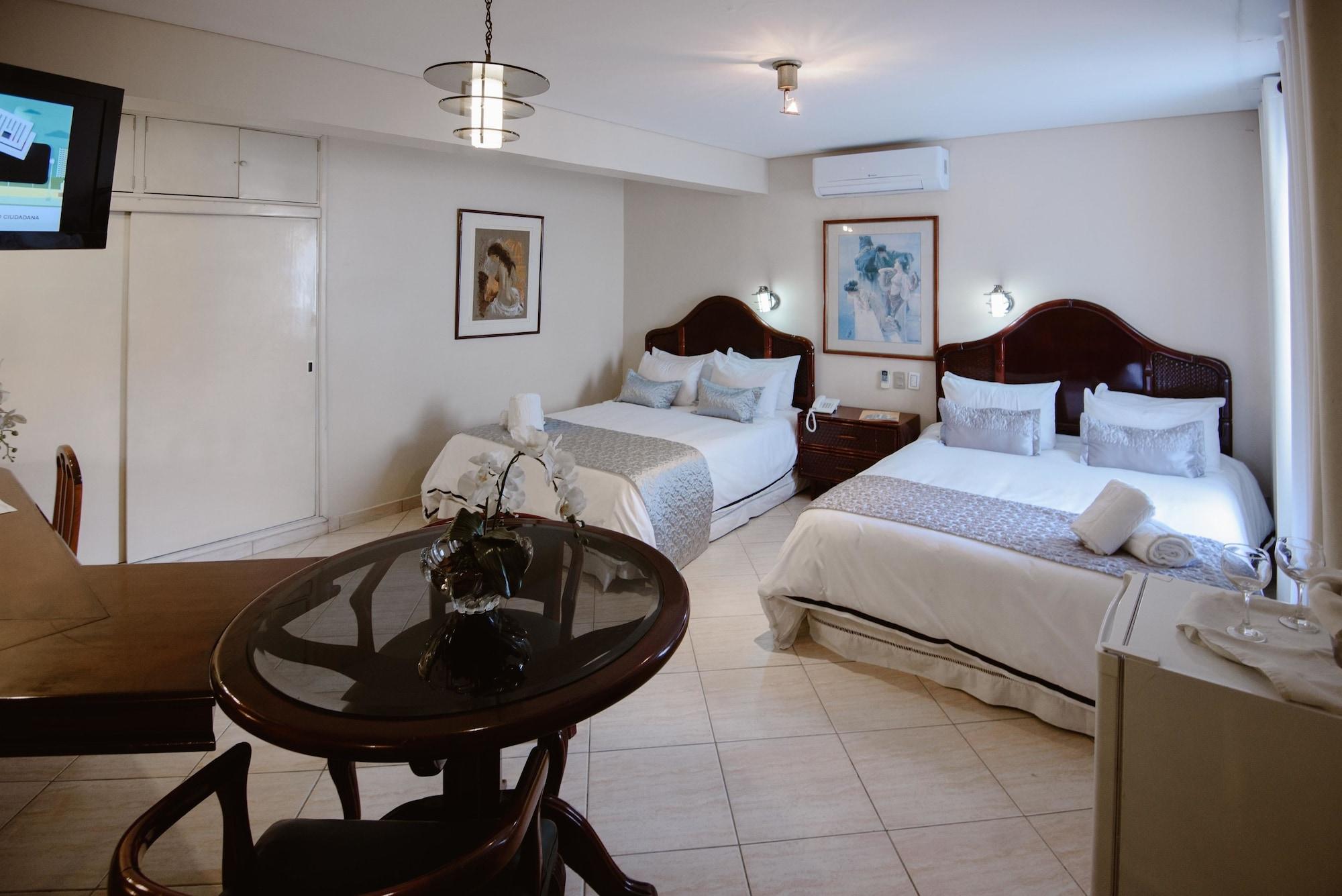 Hotel Arenal Santa Cruz de La Sierra Dış mekan fotoğraf