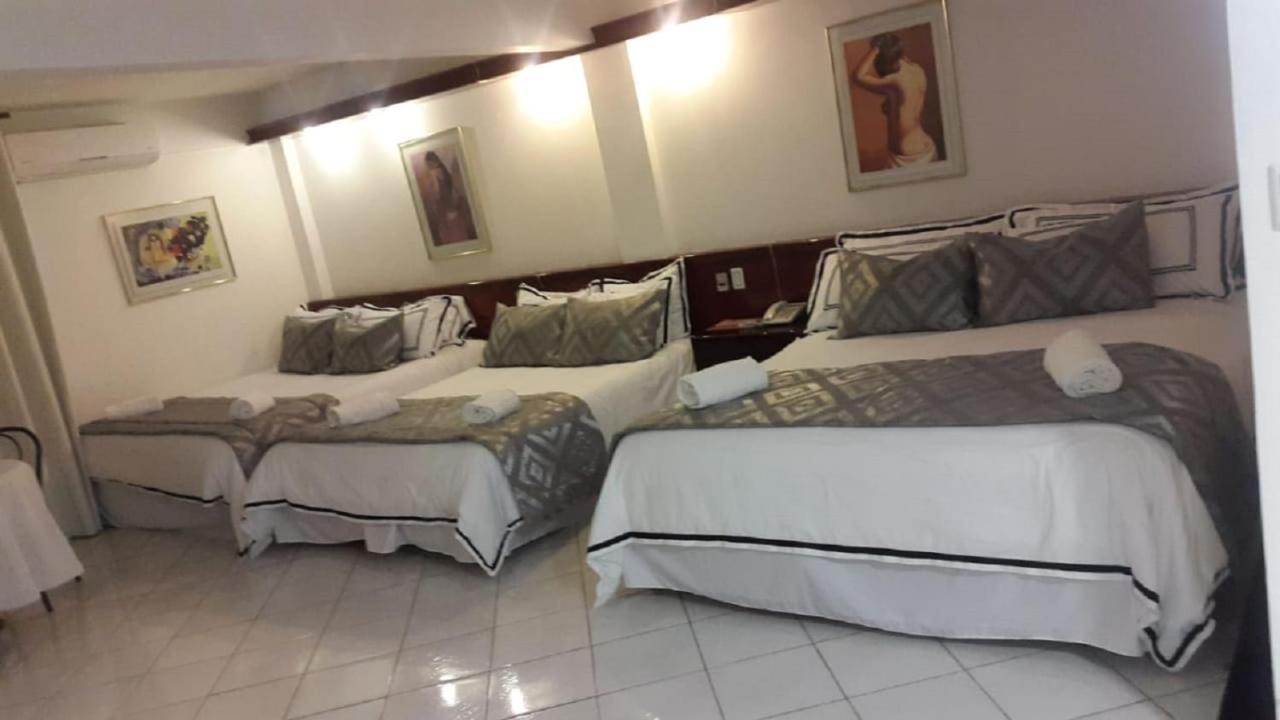 Hotel Arenal Santa Cruz de La Sierra Dış mekan fotoğraf